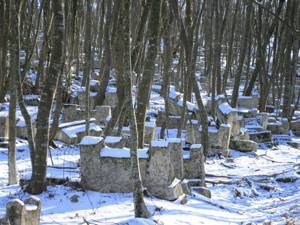 Караимское кладбище в Чуфут-Кале (Бахчисарай, Крым): фото, как добраться, описание