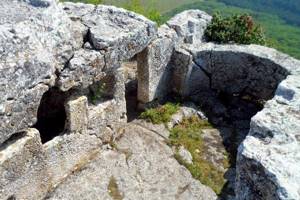 Пещерные города Крыма, храмы, монастыри и крепости: описания и фото