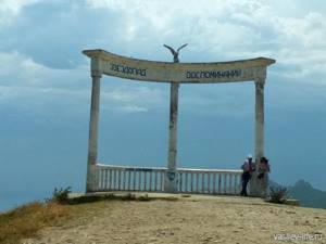 «Звездопад воспоминаний» в Коктебеле (Крым): как добраться, фото, описание