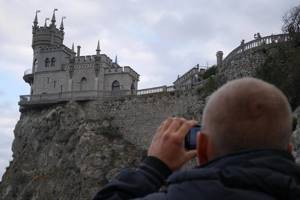 Реставрация замка Ласточкино гнездо в Крыму в 2017 году