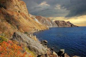 Мертвая бухта в Коктебеле, Крым: как добраться, фото, описание