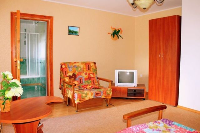 Все о гостевом доме «Таврический» в Алупке (Крым): расположение, номера, сервис