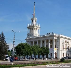 Площадь им. Ф. Ушакова в Севастополе: фото, на карте