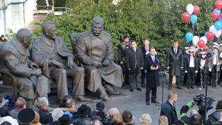 Памятник Сталину, Рузвельту и Черчиллю в Ялте (Крым, Ливадия): фото и история