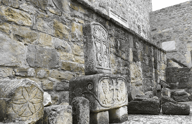 Армянский мужской монастырь Сурб-Хач в Старом Крыму: фото, как добраться, описание