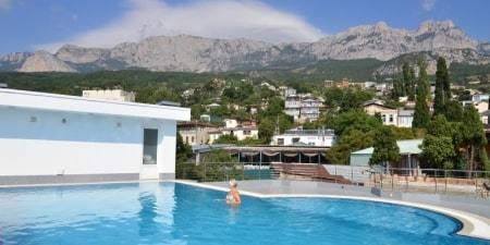 Гостиницы и отели Алупки с бассейном: цены, отзывы, описание