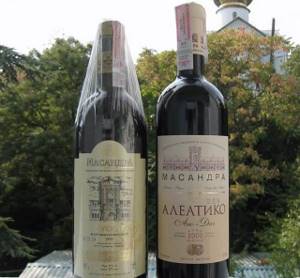 Что привезти из Крыма в подарок: лучшие сувениры, вино, можжевельник и другие