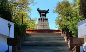 Памятник Казарскому в Севастополе (бриг Меркурий): история, фото, описание