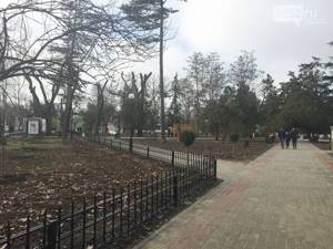Семинарский сквер в Симферополе: где находится, фото, описание